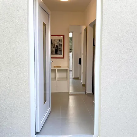 Apartment Tena With Private Parking