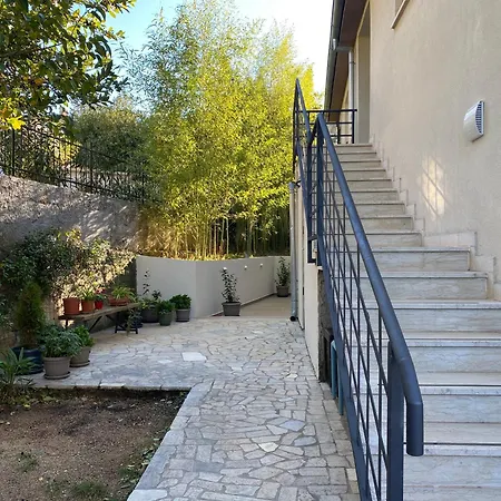 Tena With Private Parking Apartamento Pula