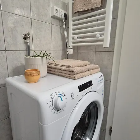 Tena With Private Parking * Pula