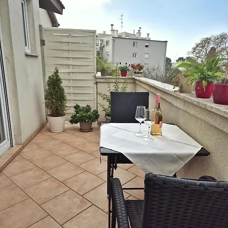 Tena With Private Parking Apartment *