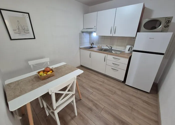 Apartmán Tena With Private Parking Pula