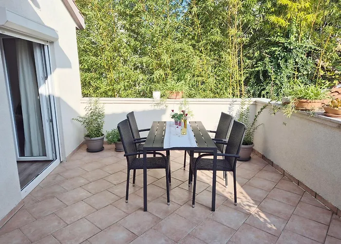 Apartmán Tena With Private Parking *