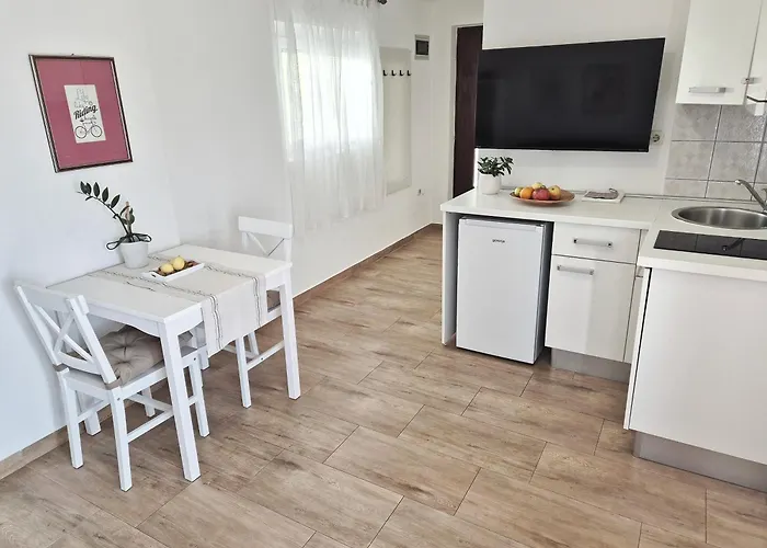 Apartmán Tena With Private Parking Pula