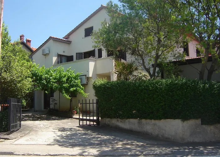 Apartmán Tena With Private Parking