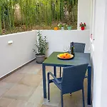 דירה Tena With Private Parking פולה