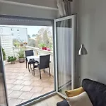 Tena With Private Parking Apartment Pula