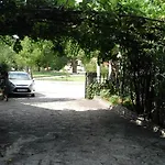 Tena With Private Parking Apartment
