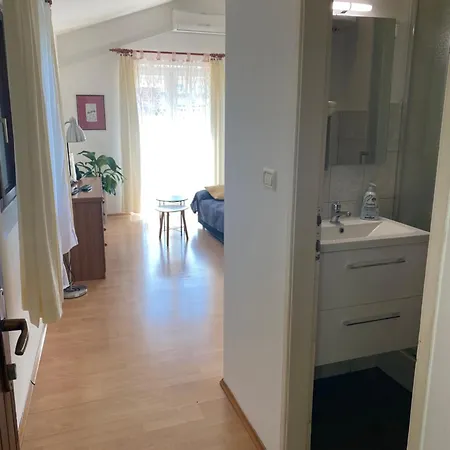 Apartman Tena With Private Parking