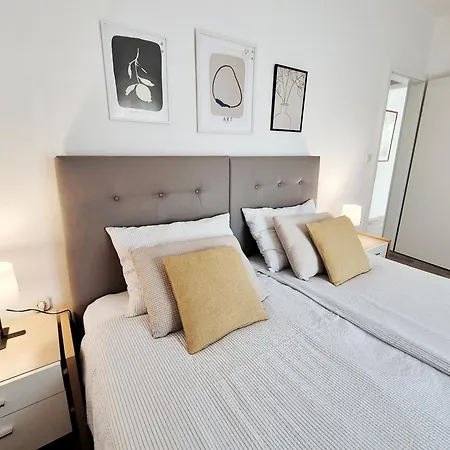 Tena With Private Parking Apartment