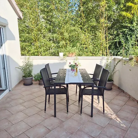 Appartement Tena With Private Parking *