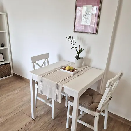 Appartement Tena With Private Parking *