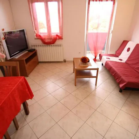 Tena With Private Parking Appartamento Pola