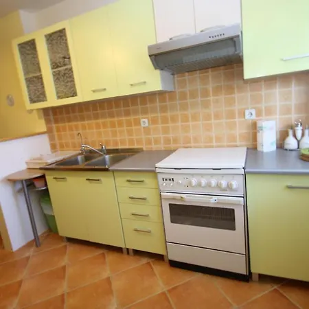 Tena With Private Parking * بولا