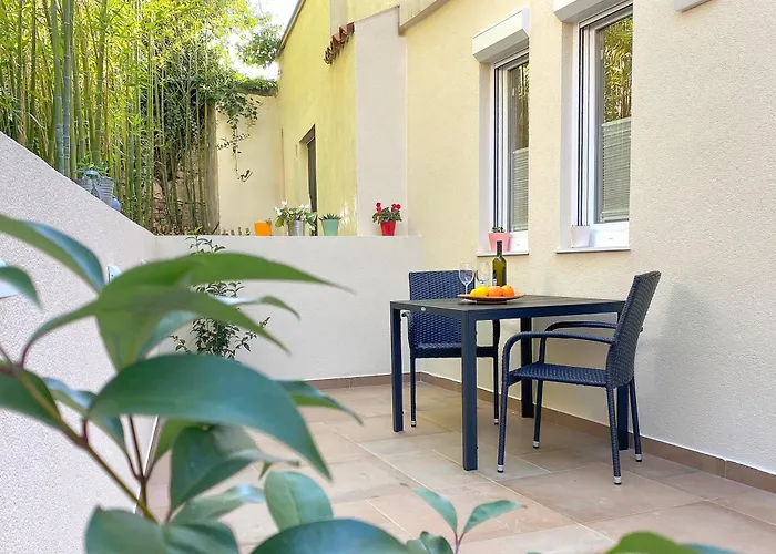 Tena With Private Parking