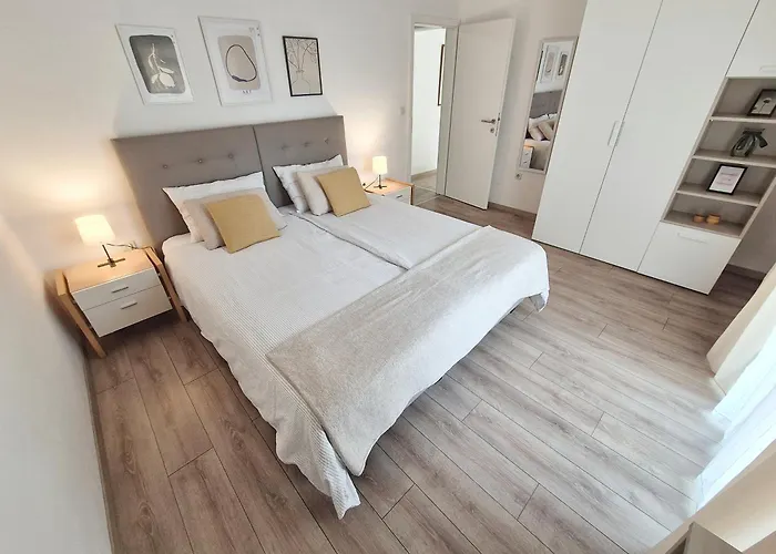 Tena With Private Parking