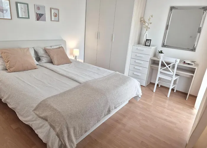 Tena With Private Parking *