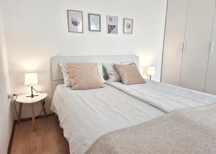 Tena With Private Parking * Pula