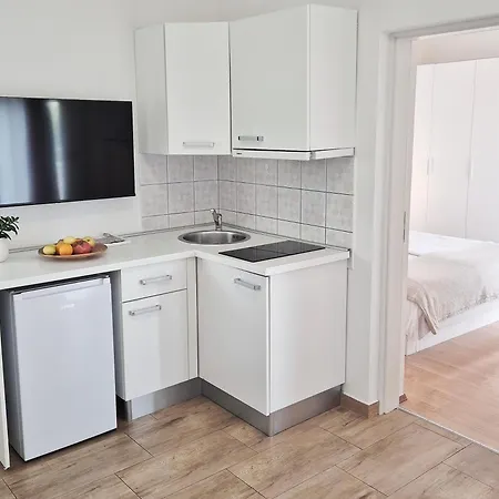 Tena With Private Parking פולה