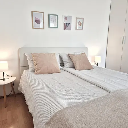 Tena With Private Parking * פולה