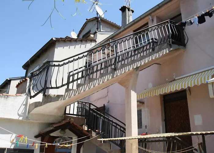 Tena With Private Parking プーラ