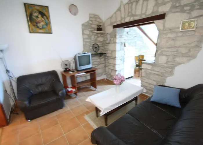 Tena With Private Parking プーラ